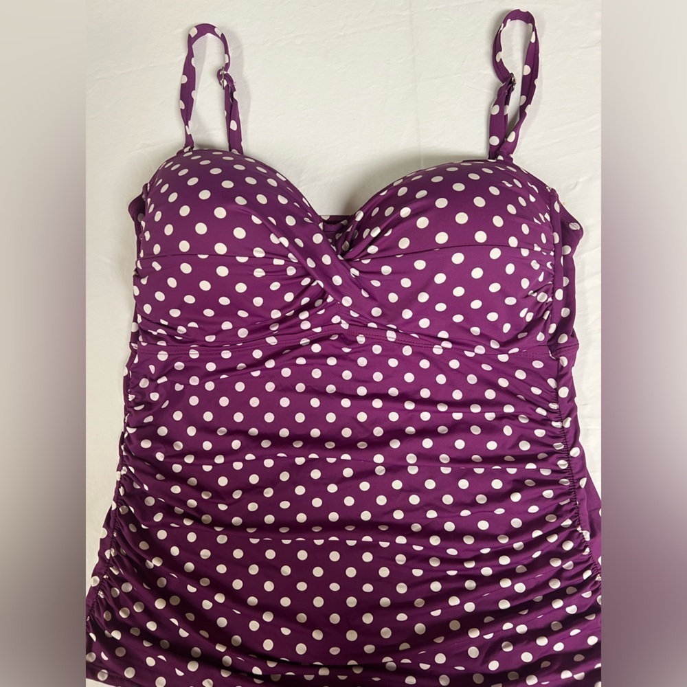 APT 9 TANKINI PURPLE/WHITE POLKA SIZE 1X
PADDED. NO UNDERWIRE RUCHED SIDES - Picture 5 of 9
